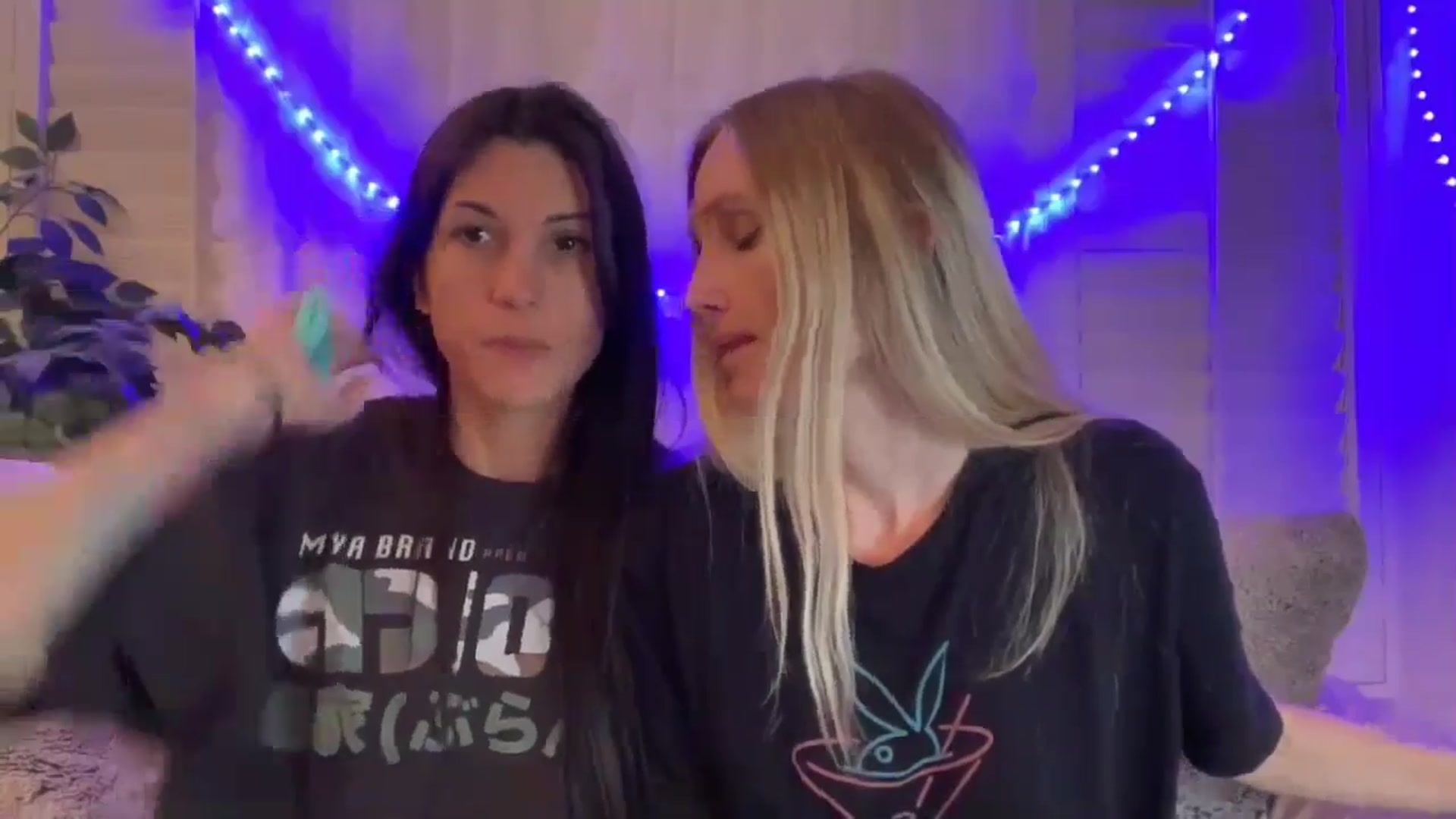 Gallery image thumbnail from HoneyLily's myfreecams stream on, 04/23/2024, 03:38 image 11 of 20