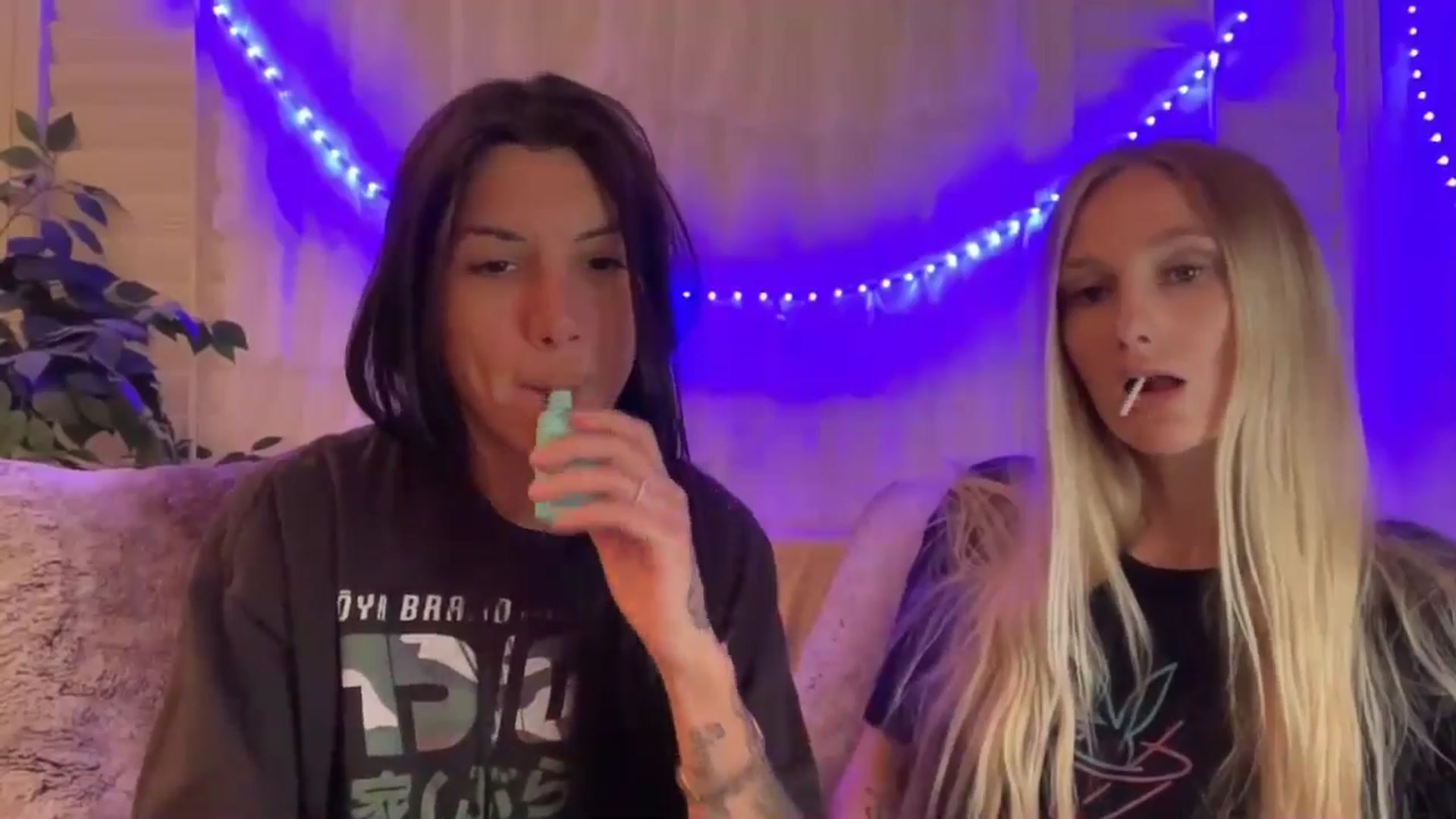 Gallery image thumbnail from HoneyLily's myfreecams stream on, 04/23/2024, 03:38 image 12 of 20