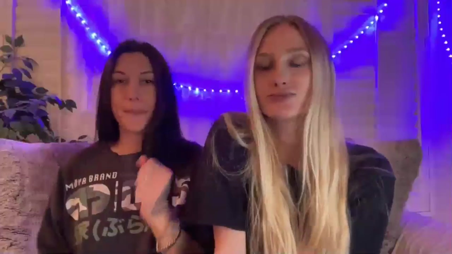 Gallery image thumbnail from HoneyLily's myfreecams stream on, 04/23/2024, 03:38 image 4 of 20