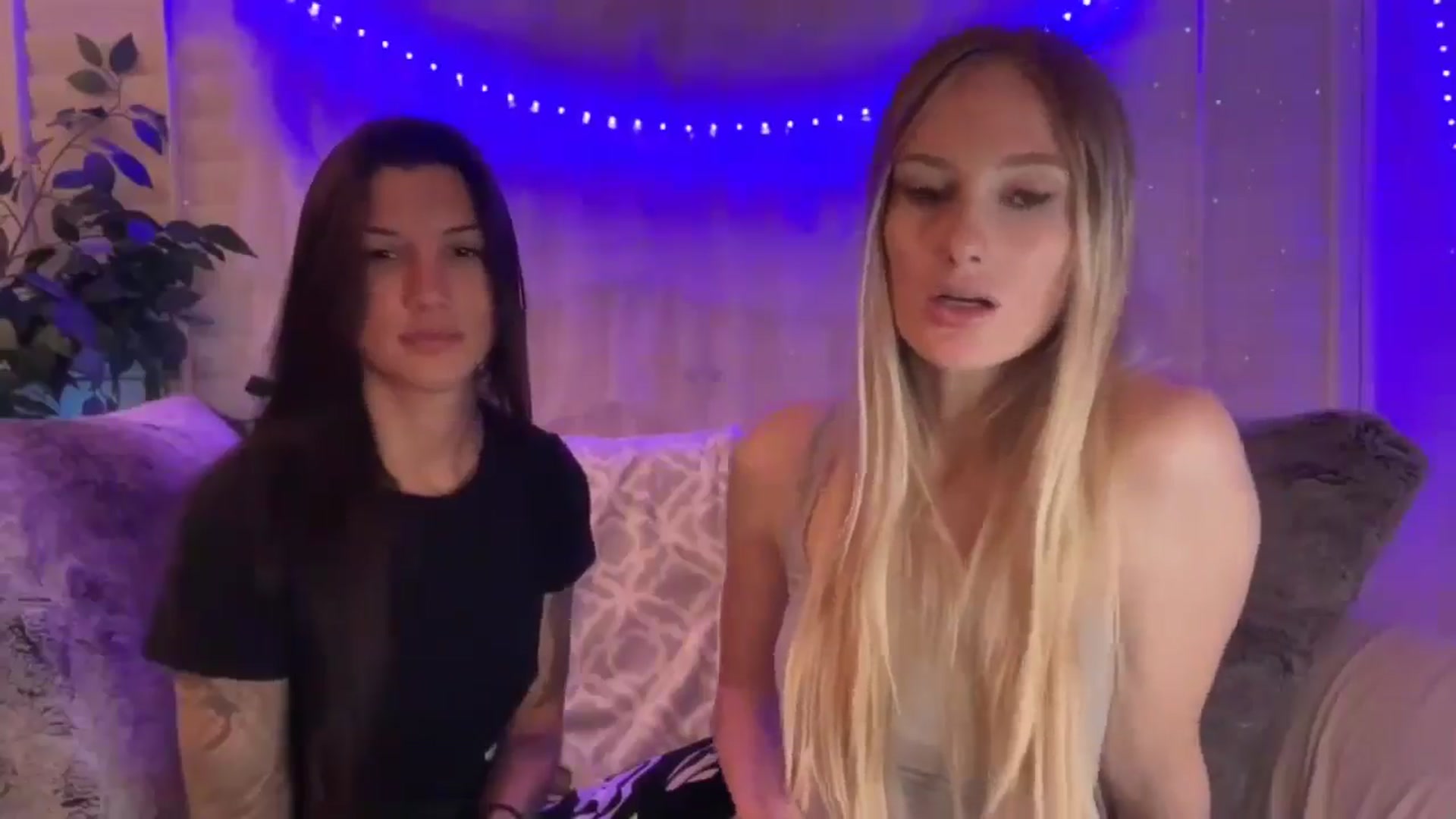 Gallery image thumbnail from HoneyLily's myfreecams stream on, 05/23/2024, 05:58 image 18 of 20