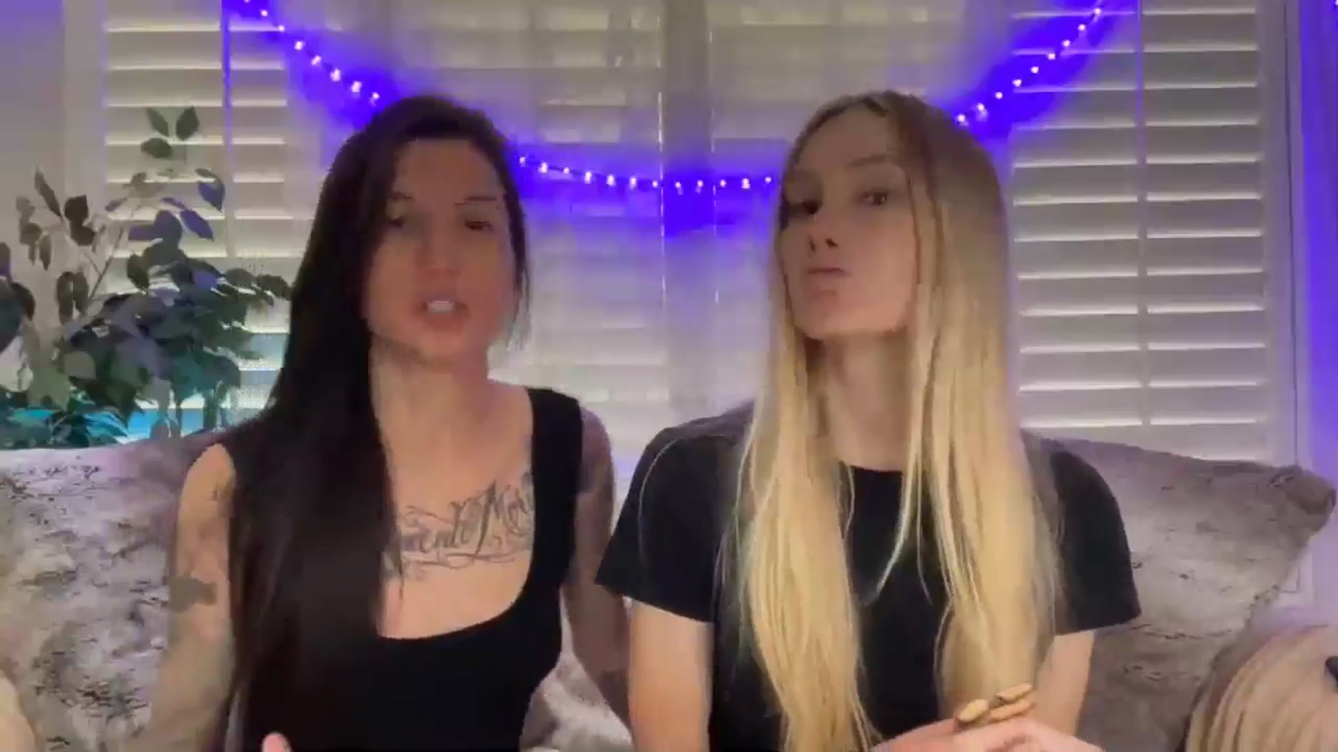 Gallery image thumbnail from HoneyLily's myfreecams stream on, 05/23/2024, 22:08 image 6 of 20