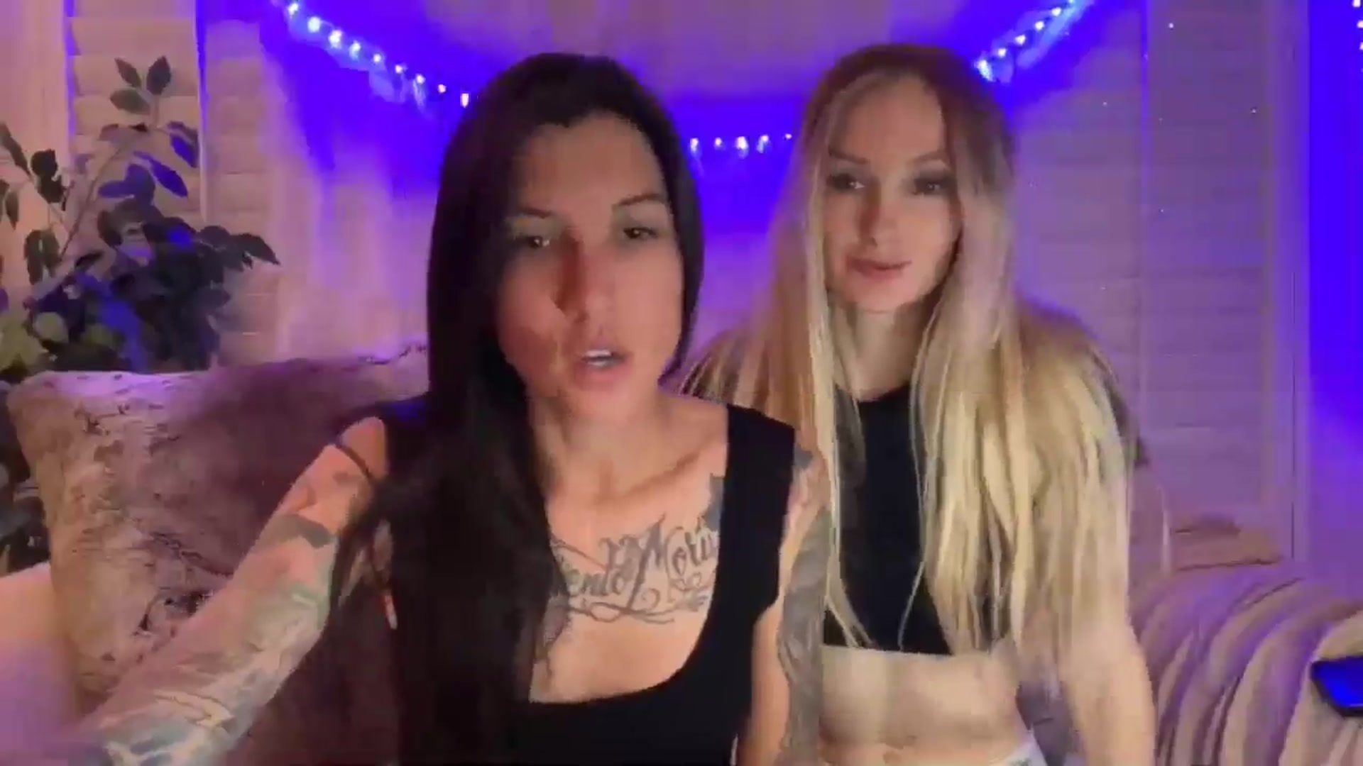 Gallery image thumbnail from HoneyLily's myfreecams stream on, 05/24/2024, 04:44 image 7 of 20