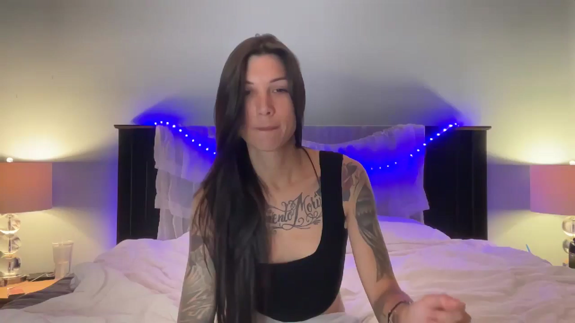 Gallery image thumbnail from HoneyLily's myfreecams stream on, 06/11/2024, 03:42 image 8 of 20