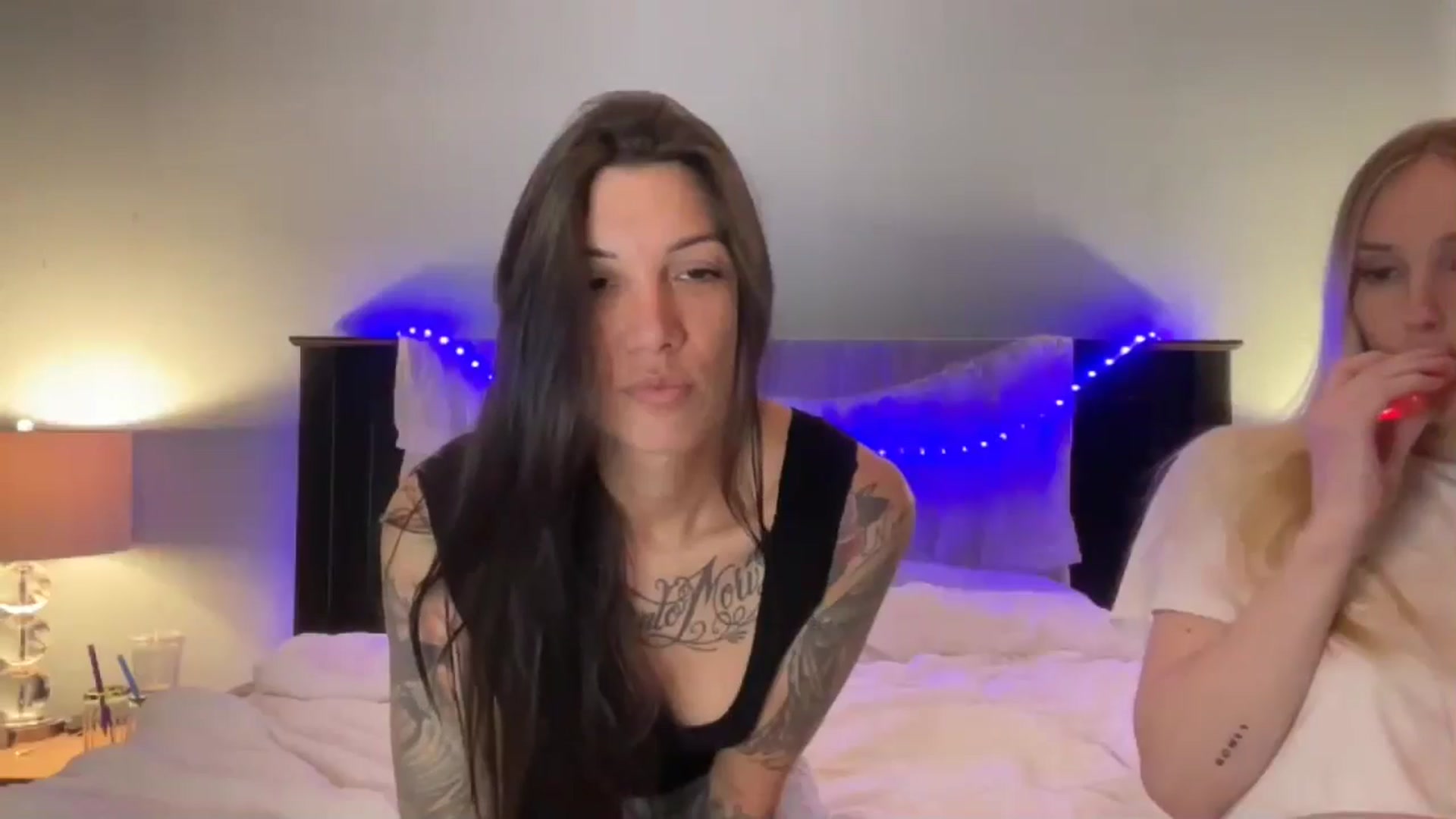 Gallery image thumbnail from HoneyLily's myfreecams stream on, 06/11/2024, 03:42 image 19 of 20