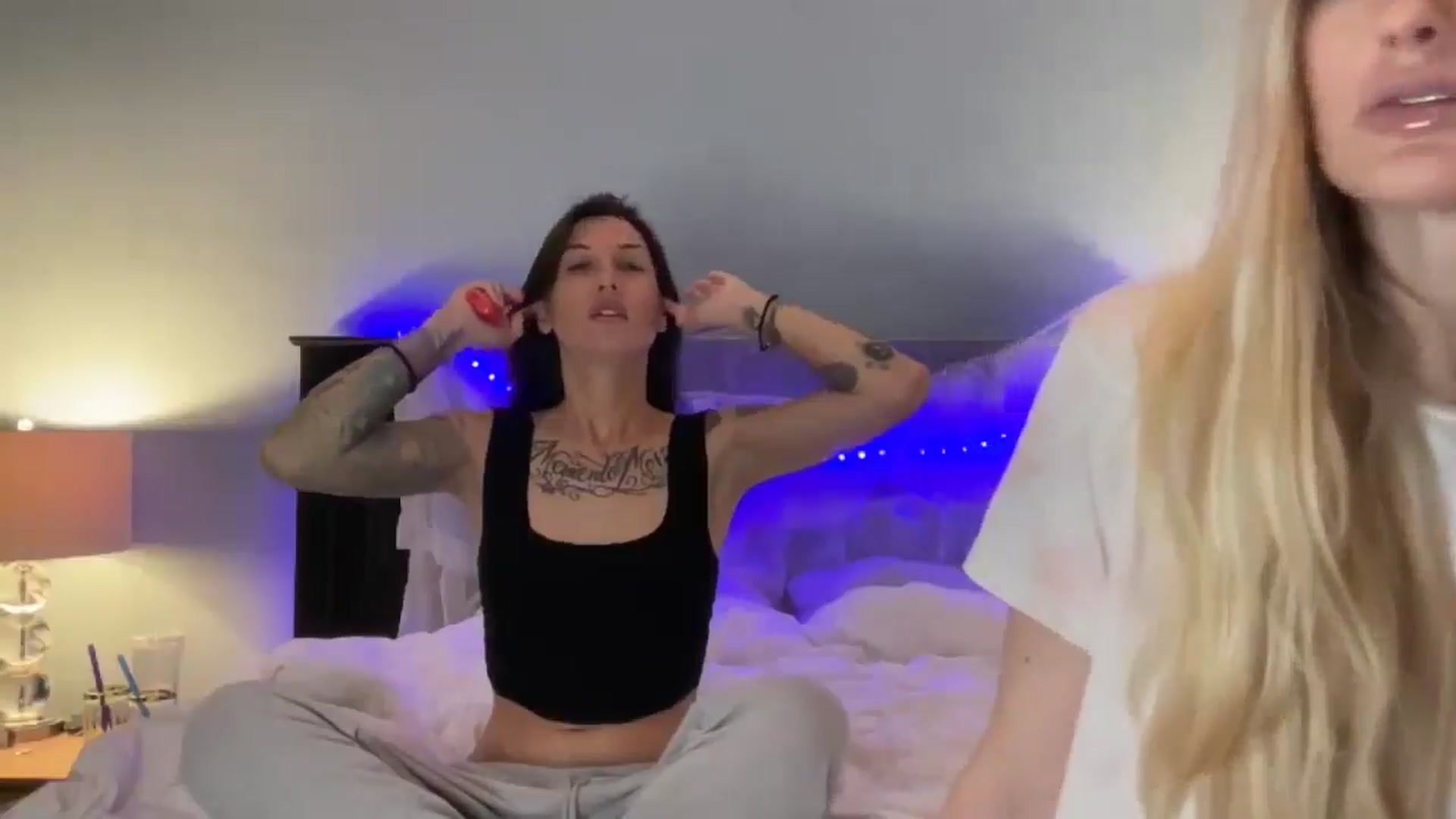 Gallery image thumbnail from HoneyLily's myfreecams stream on, 06/11/2024, 03:42 image 20 of 20