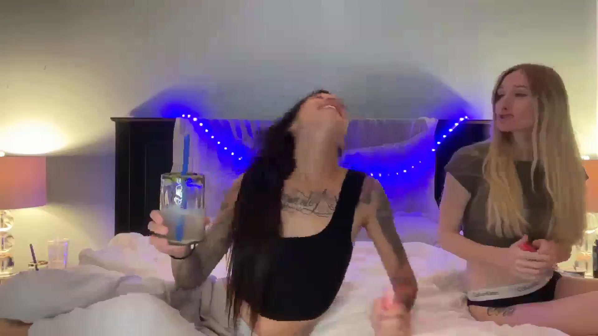 Gallery image thumbnail from HoneyLily's myfreecams stream on, 06/11/2024, 04:15 image 20 of 20
