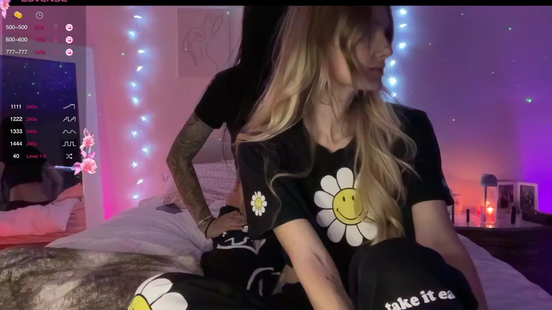 Gallery image thumbnail from HoneyLily's myfreecams stream on, 11/14/2024, 03:31 image 16 of 20