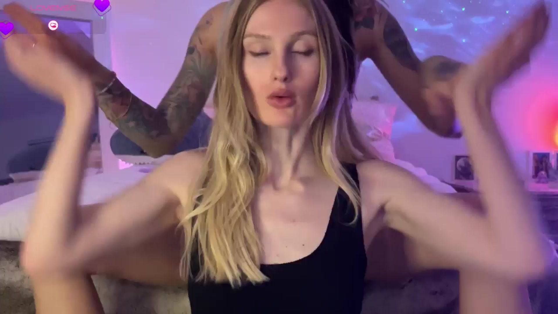 Gallery image thumbnail from HoneyLily's myfreecams stream on, 03/05/2025, 05:36 image 18 of 20