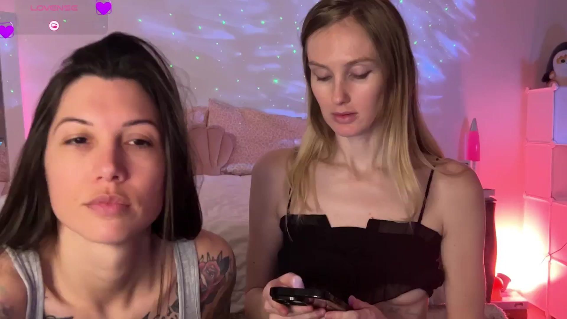 Gallery image thumbnail from HoneyLily's myfreecams stream on, 03/06/2025, 01:17 image 12 of 20