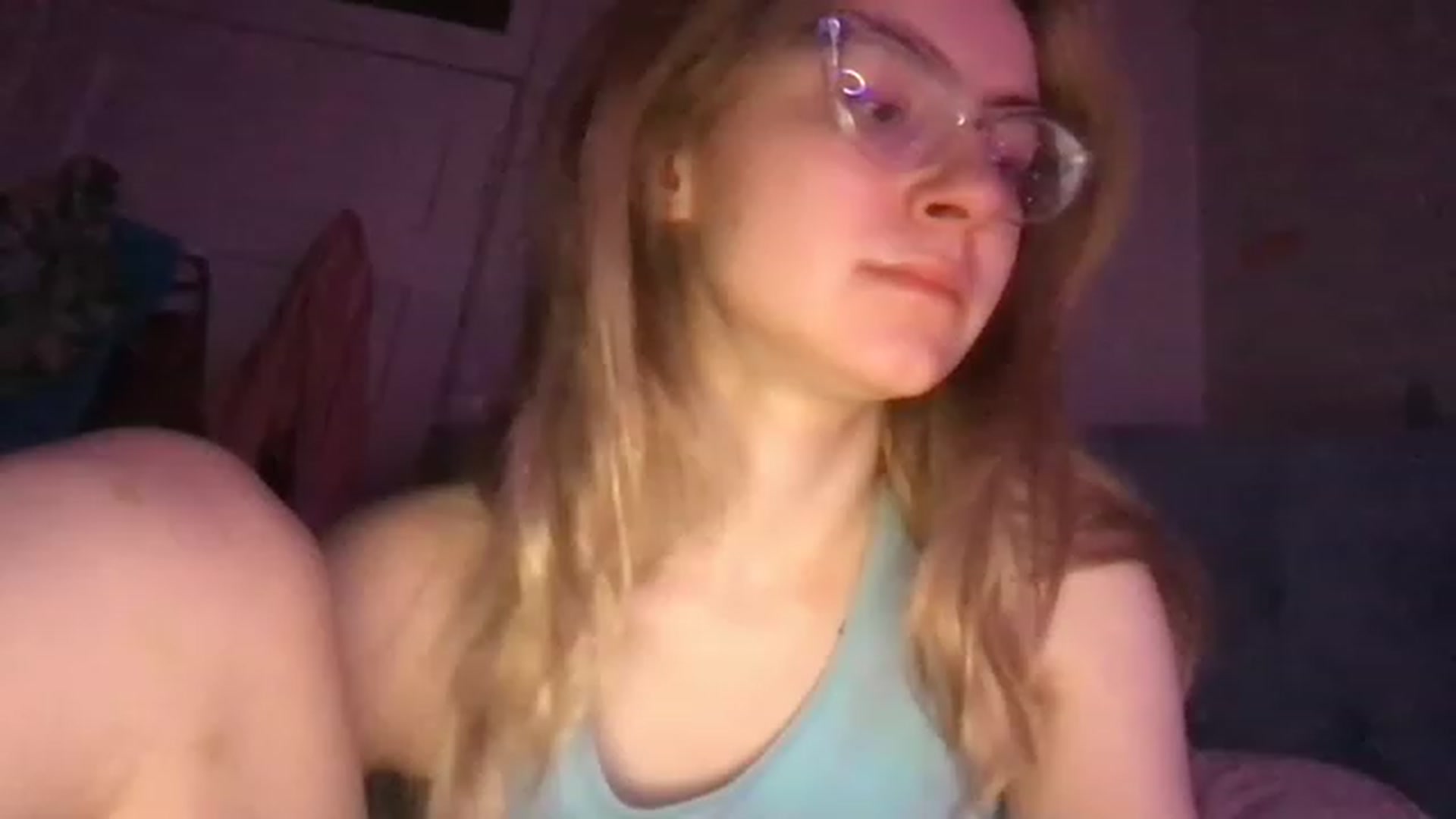 Gallery image thumbnail from HoneyLimbed's myfreecams stream on, 05/22/2023, 01:24 image 1 of 20