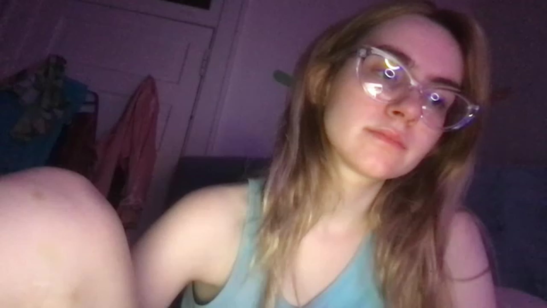 Gallery image thumbnail from HoneyLimbed's myfreecams stream on, 05/22/2023, 01:24 image 3 of 20