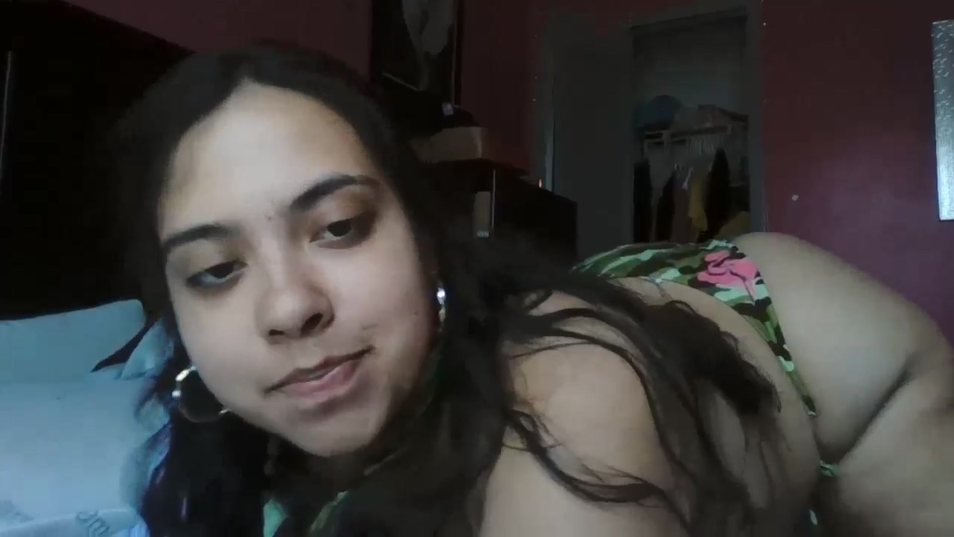 Gallery image thumbnail from HoneyLips008's myfreecams stream on, 07/26/2024, 18:32 image 16 of 20