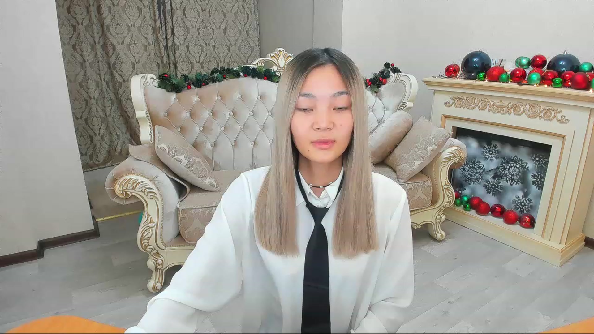Gallery image thumbnail from HoneyLook's myfreecams stream on, 12/29/2022, 12:46 image 2 of 20