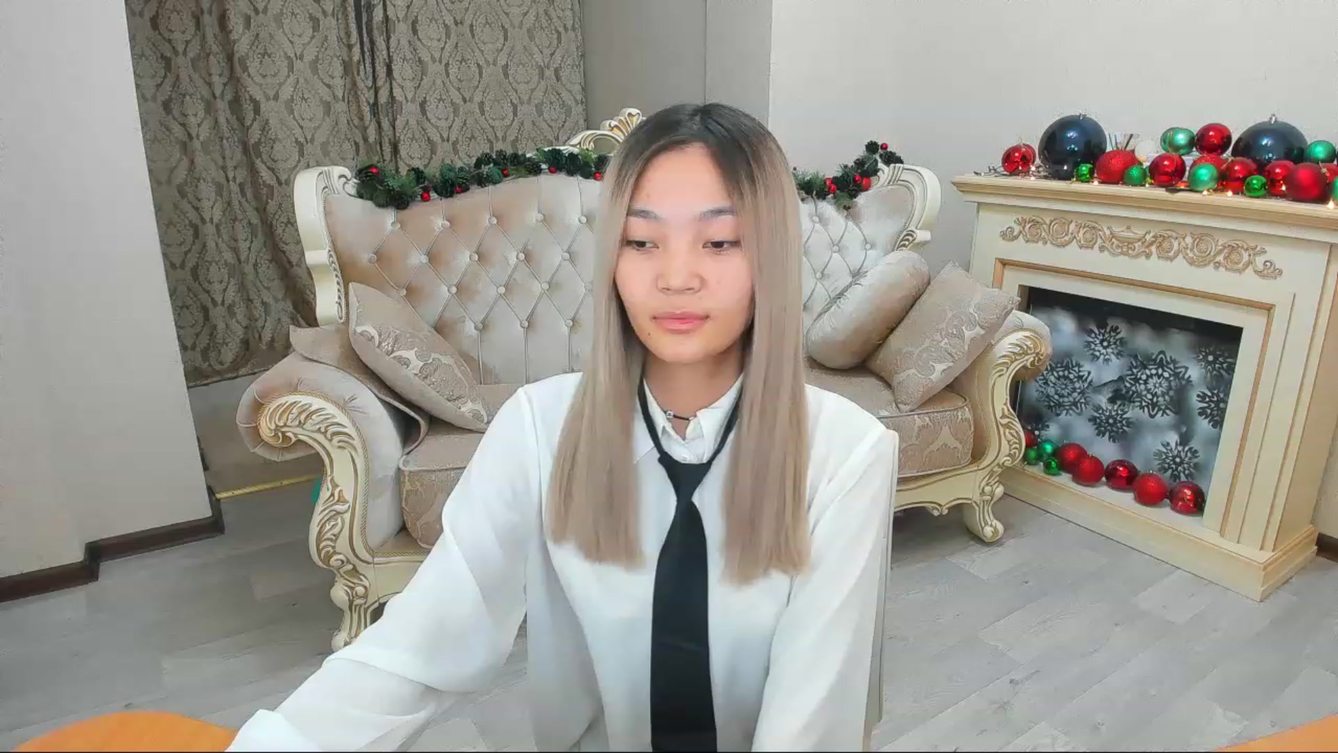 Gallery image thumbnail from HoneyLook's myfreecams stream on, 12/29/2022, 12:46 image 11 of 20