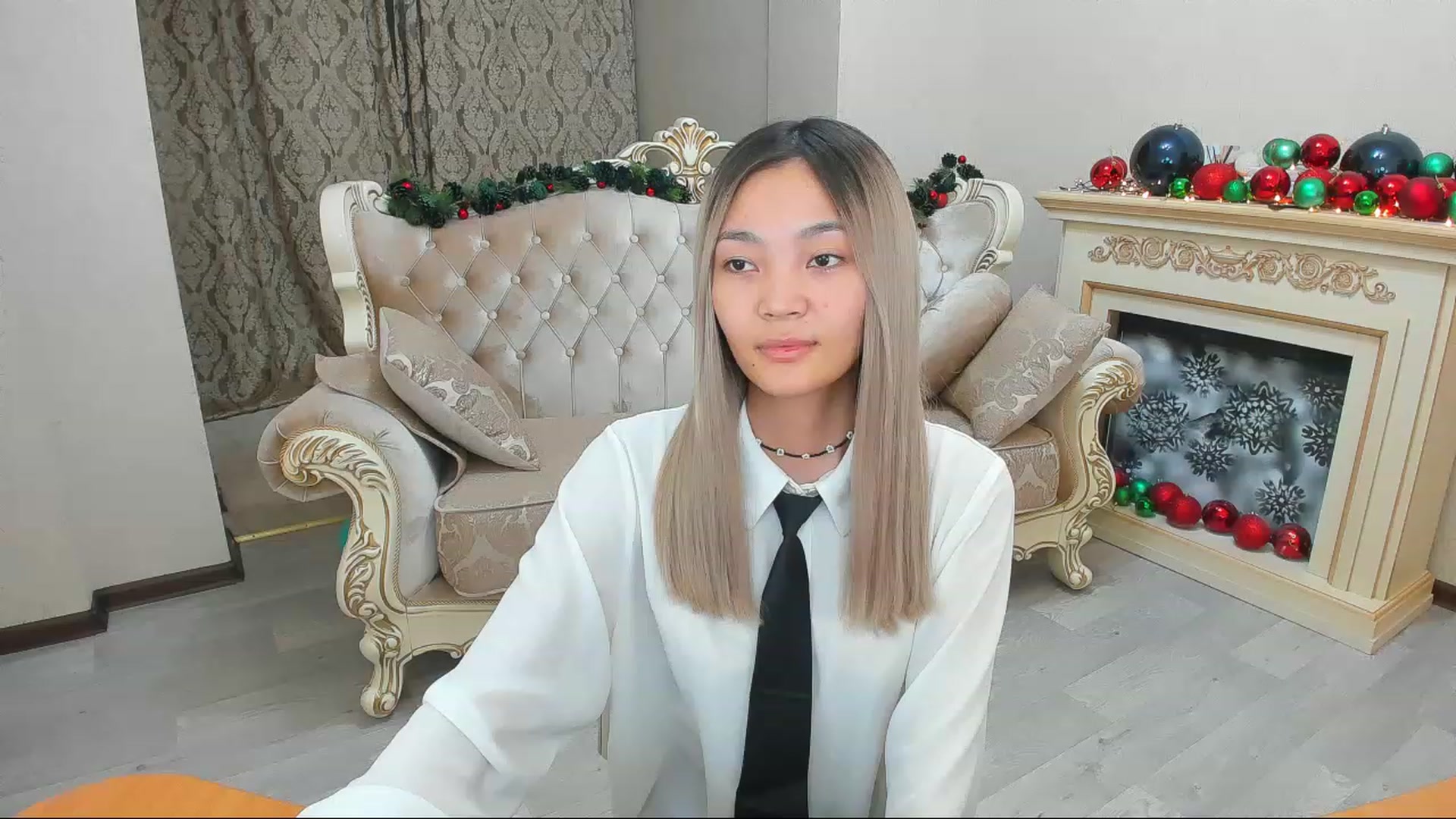 Gallery image thumbnail from HoneyLook's myfreecams stream on, 12/29/2022, 13:28 image 3 of 20