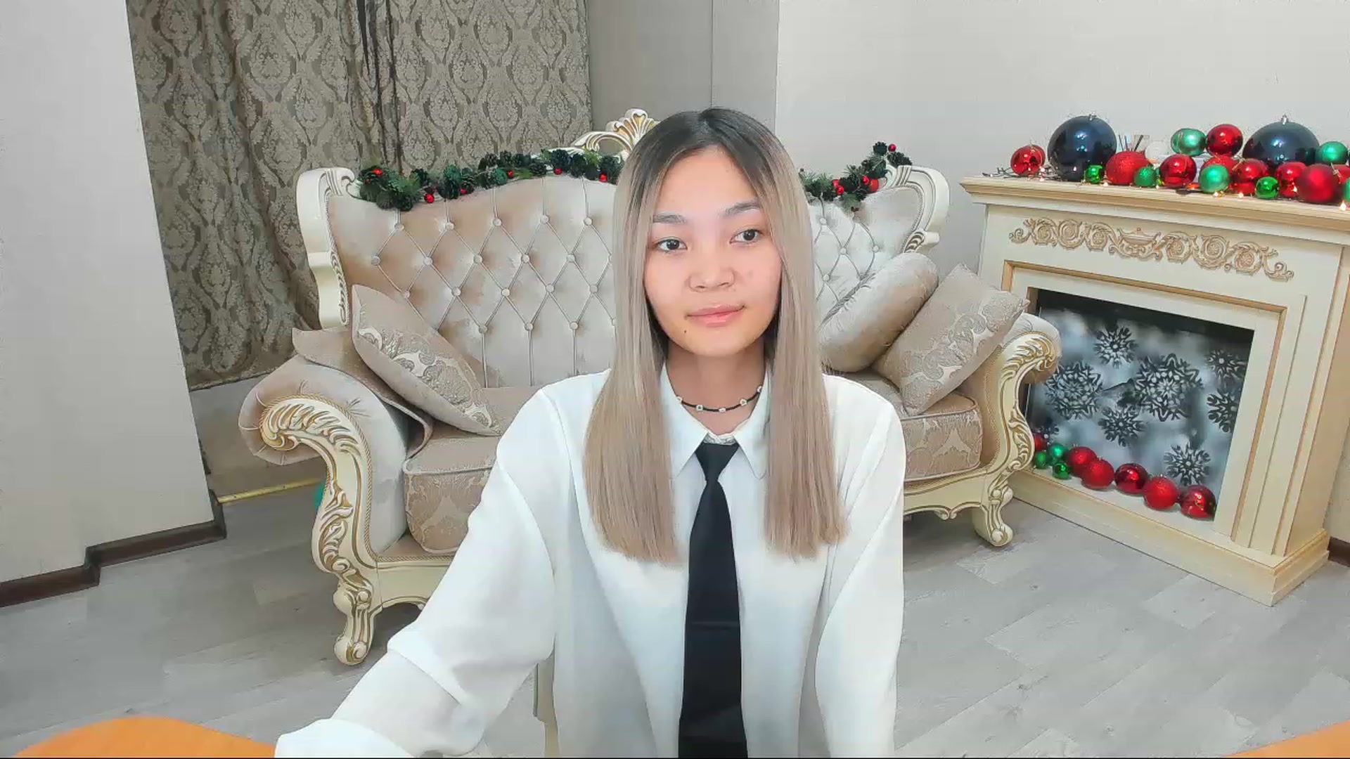Gallery image thumbnail from HoneyLook's myfreecams stream on, 12/29/2022, 13:28 image 4 of 20