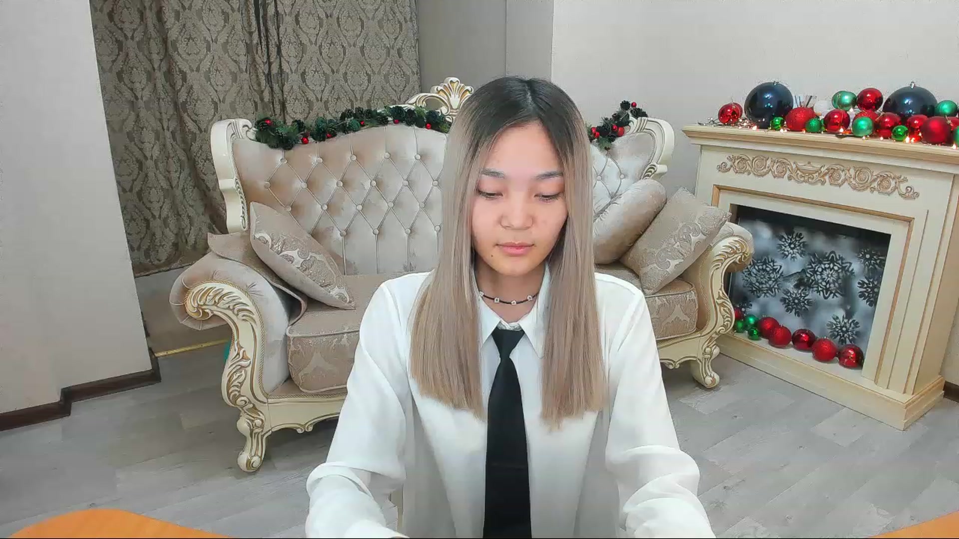 Gallery image thumbnail from HoneyLook's myfreecams stream on, 12/29/2022, 13:28 image 16 of 20