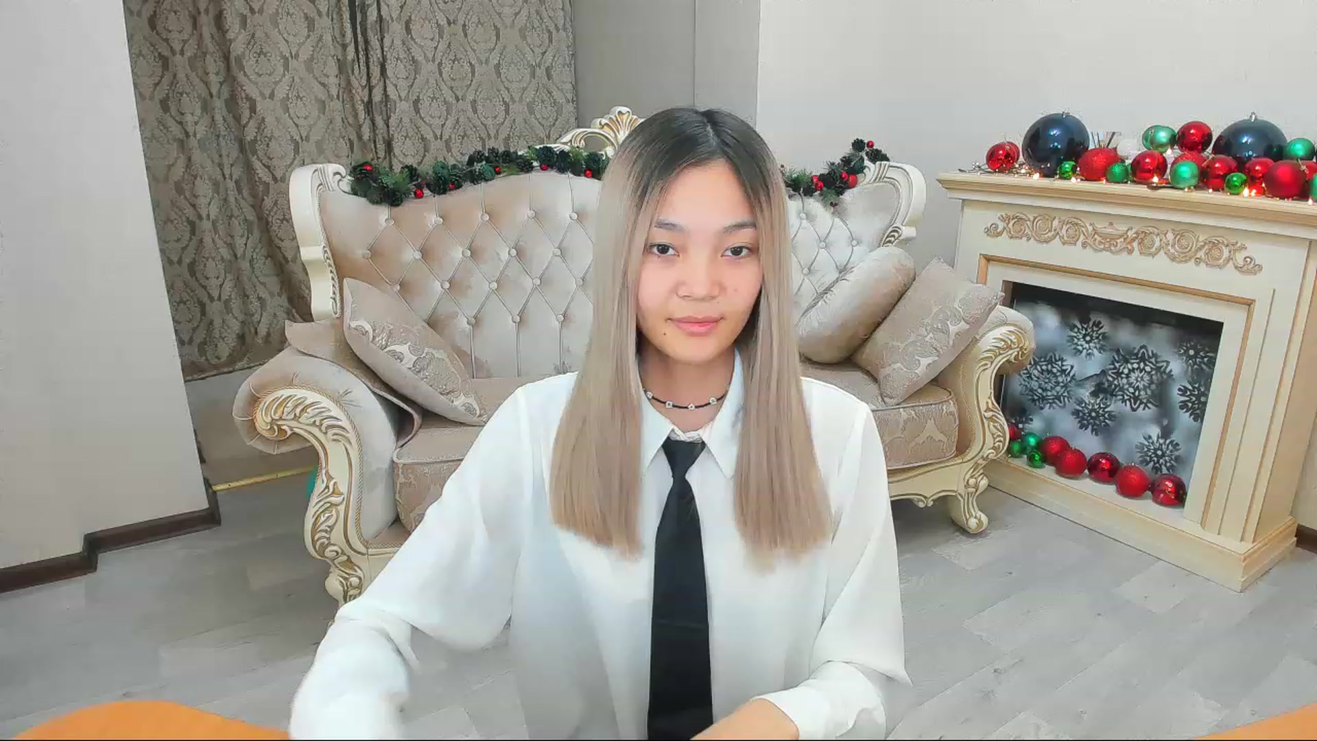 Gallery image thumbnail from HoneyLook's myfreecams stream on, 12/29/2022, 13:28 image 11 of 20