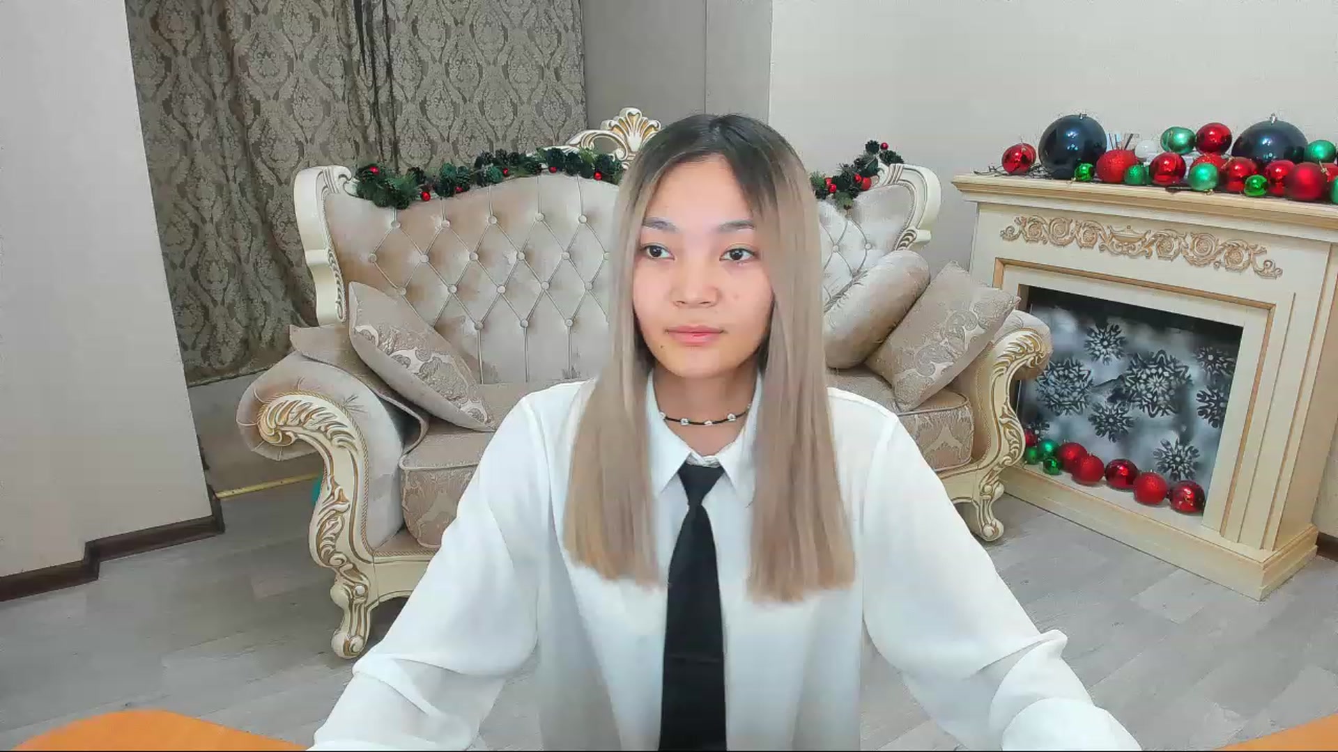 Gallery image thumbnail from HoneyLook's myfreecams stream on, 12/29/2022, 13:28 image 17 of 20