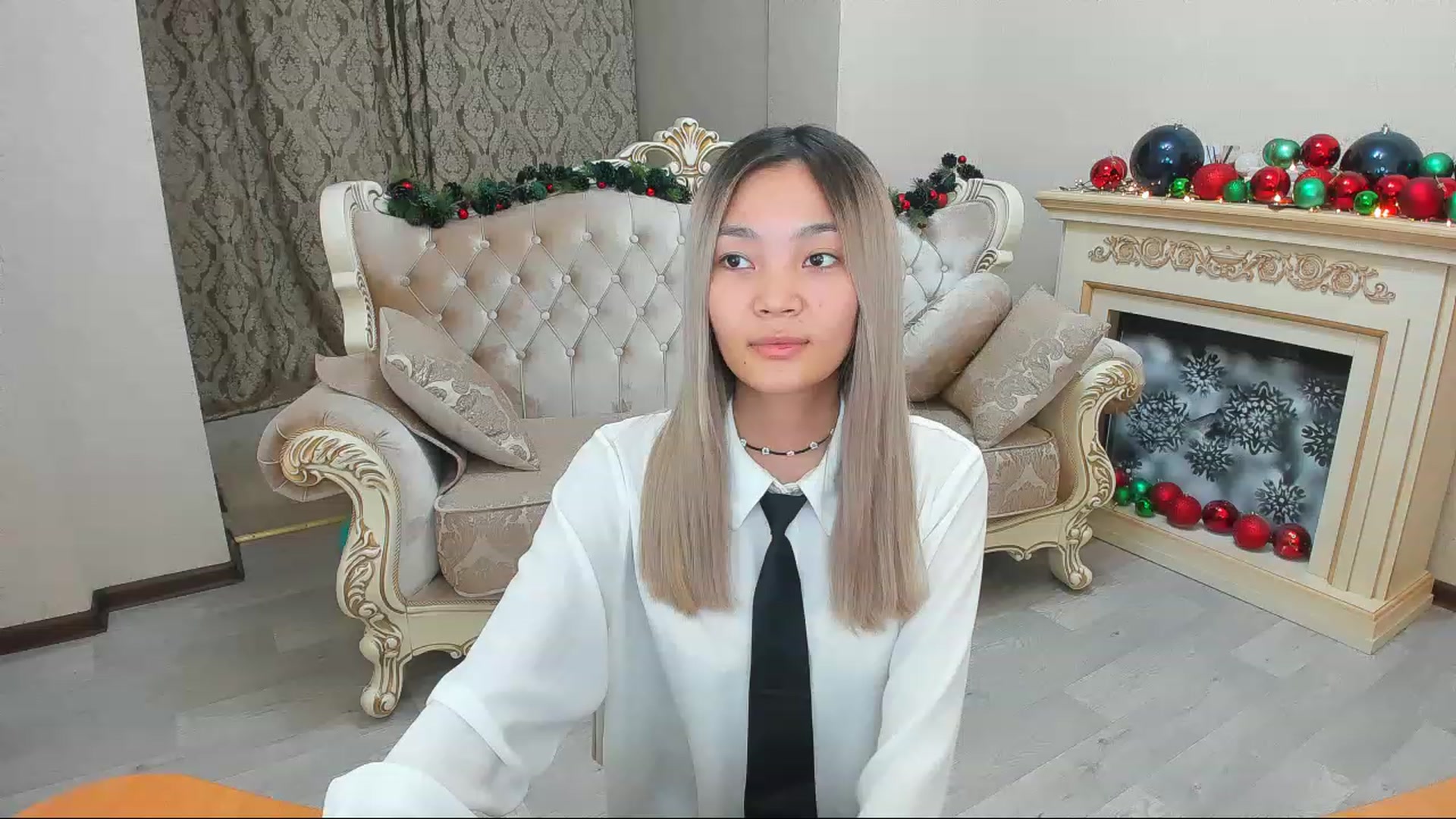 Gallery image thumbnail from HoneyLook's myfreecams stream on, 12/29/2022, 13:28 image 19 of 20