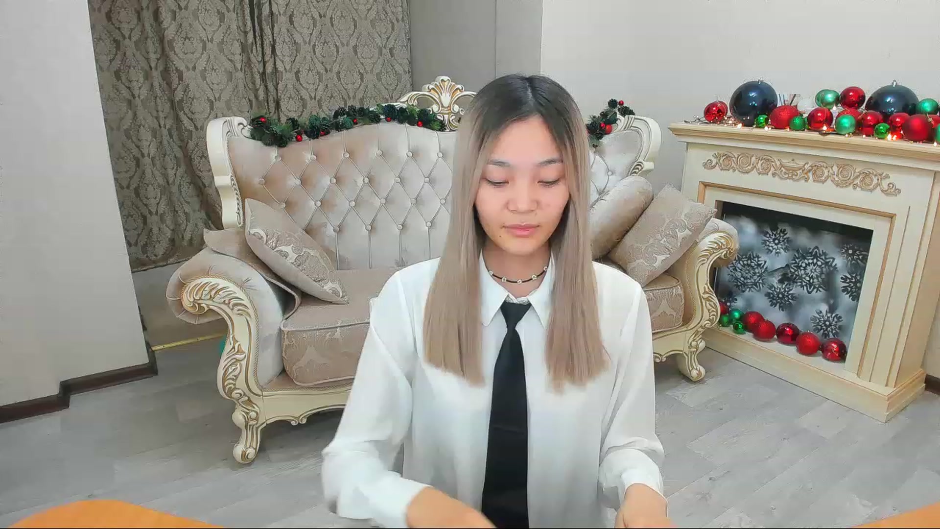 Gallery image thumbnail from HoneyLook's myfreecams stream on, 12/29/2022, 13:28 image 6 of 20
