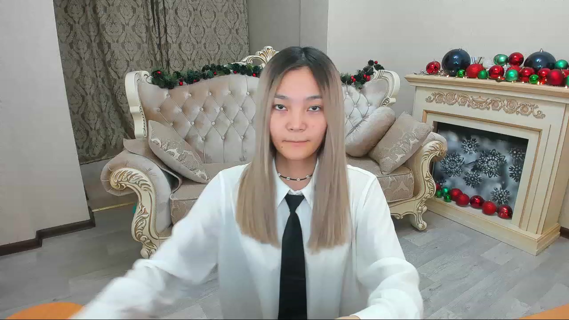 Gallery image thumbnail from HoneyLook's myfreecams stream on, 12/29/2022, 13:28 image 15 of 20