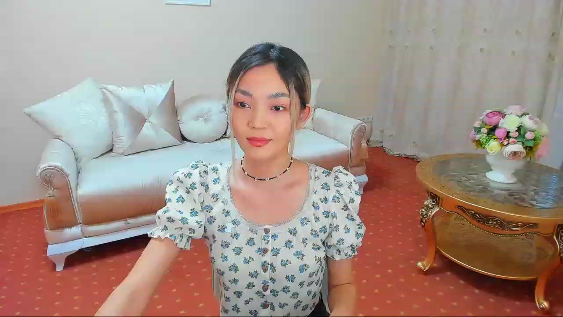 Gallery image thumbnail from HoneyLook's myfreecams stream on, 01/18/2023, 12:25 image 10 of 20