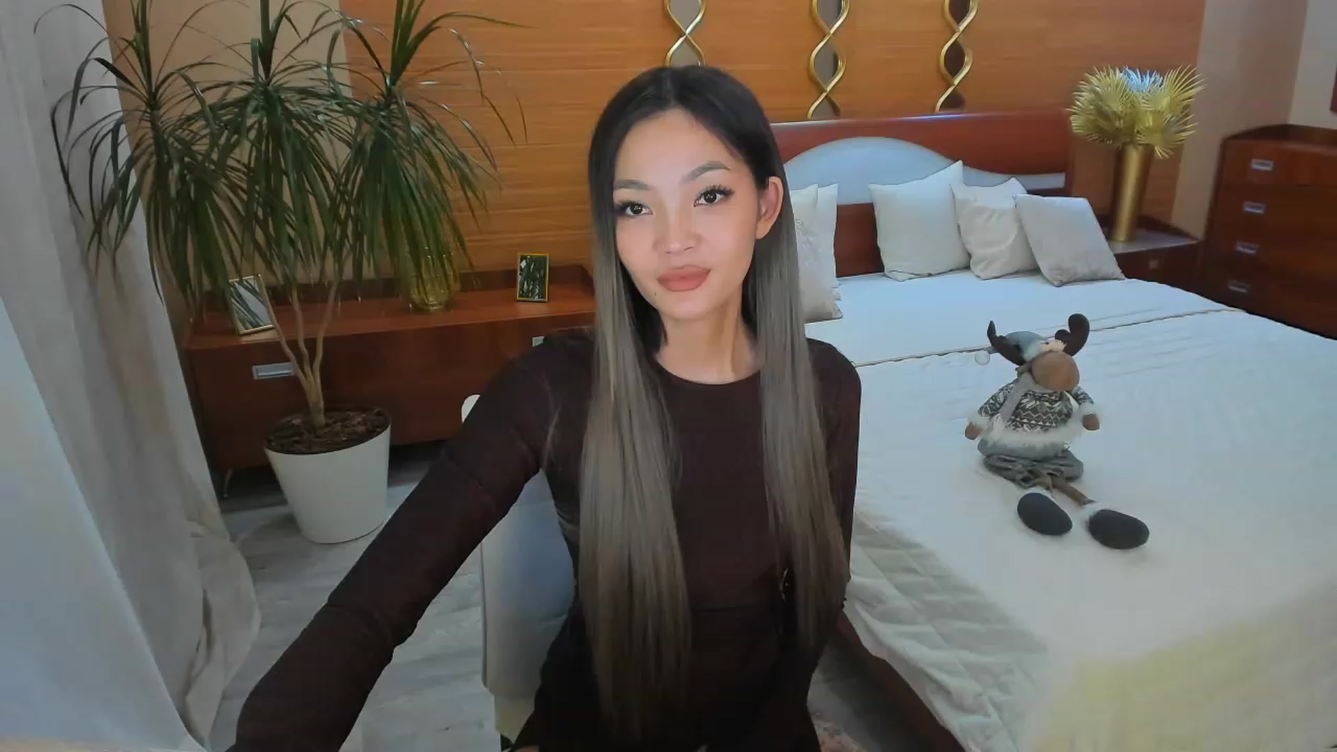 Gallery image thumbnail from HoneyLook's myfreecams stream on, 06/17/2023, 16:13 image 20 of 20