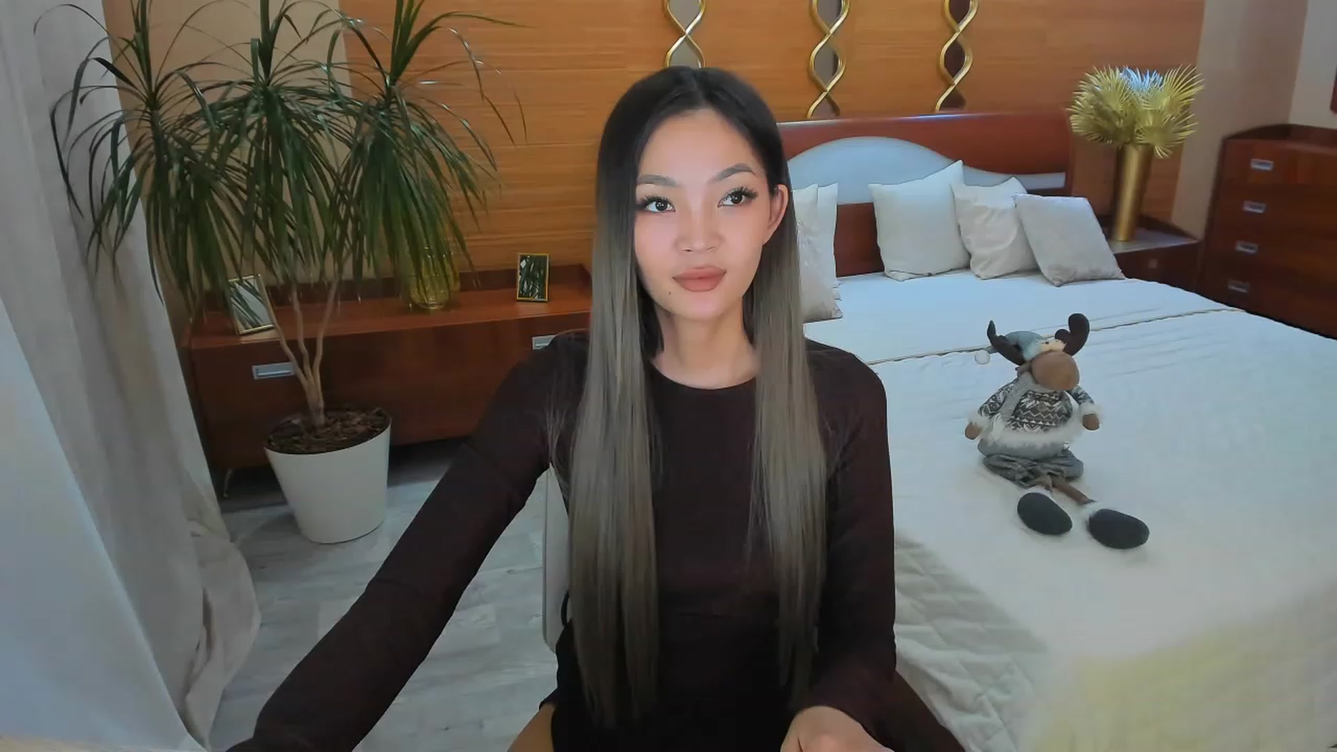 Gallery image thumbnail from HoneyLook's myfreecams stream on, 06/17/2023, 16:13 image 17 of 20