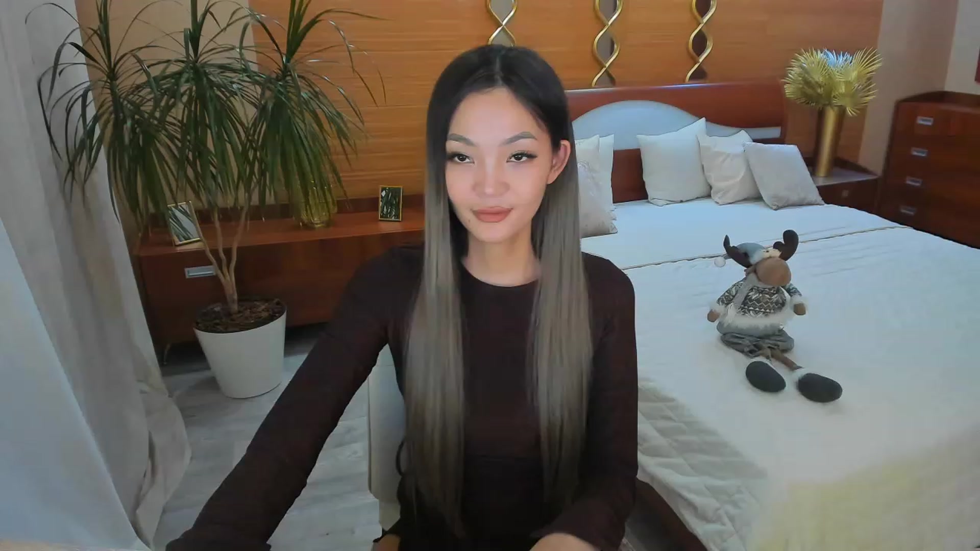 Gallery image thumbnail from HoneyLook's myfreecams stream on, 06/17/2023, 16:13 image 4 of 20