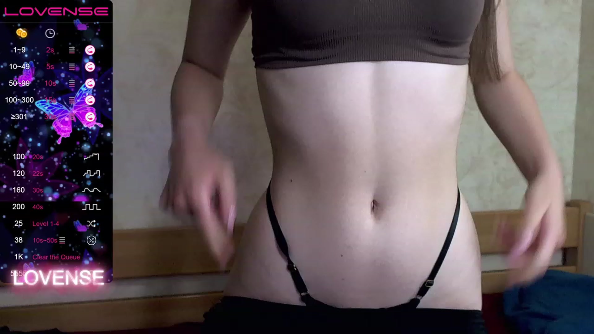 Gallery image thumbnail from HoneyMargaret's myfreecams stream on, 07/21/2023, 01:47 image 6 of 20