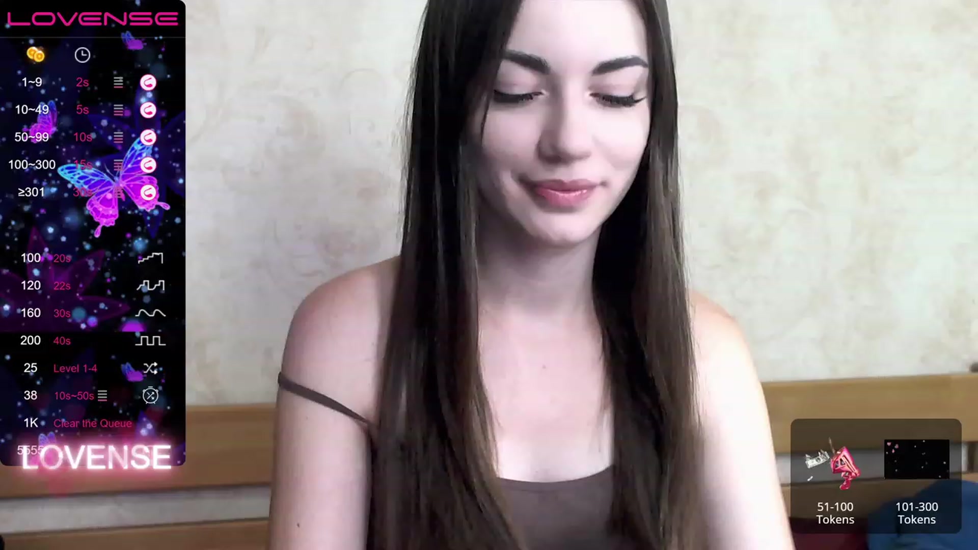 Gallery image thumbnail from HoneyMargaret's myfreecams stream on, 07/21/2023, 02:46 image 1 of 20