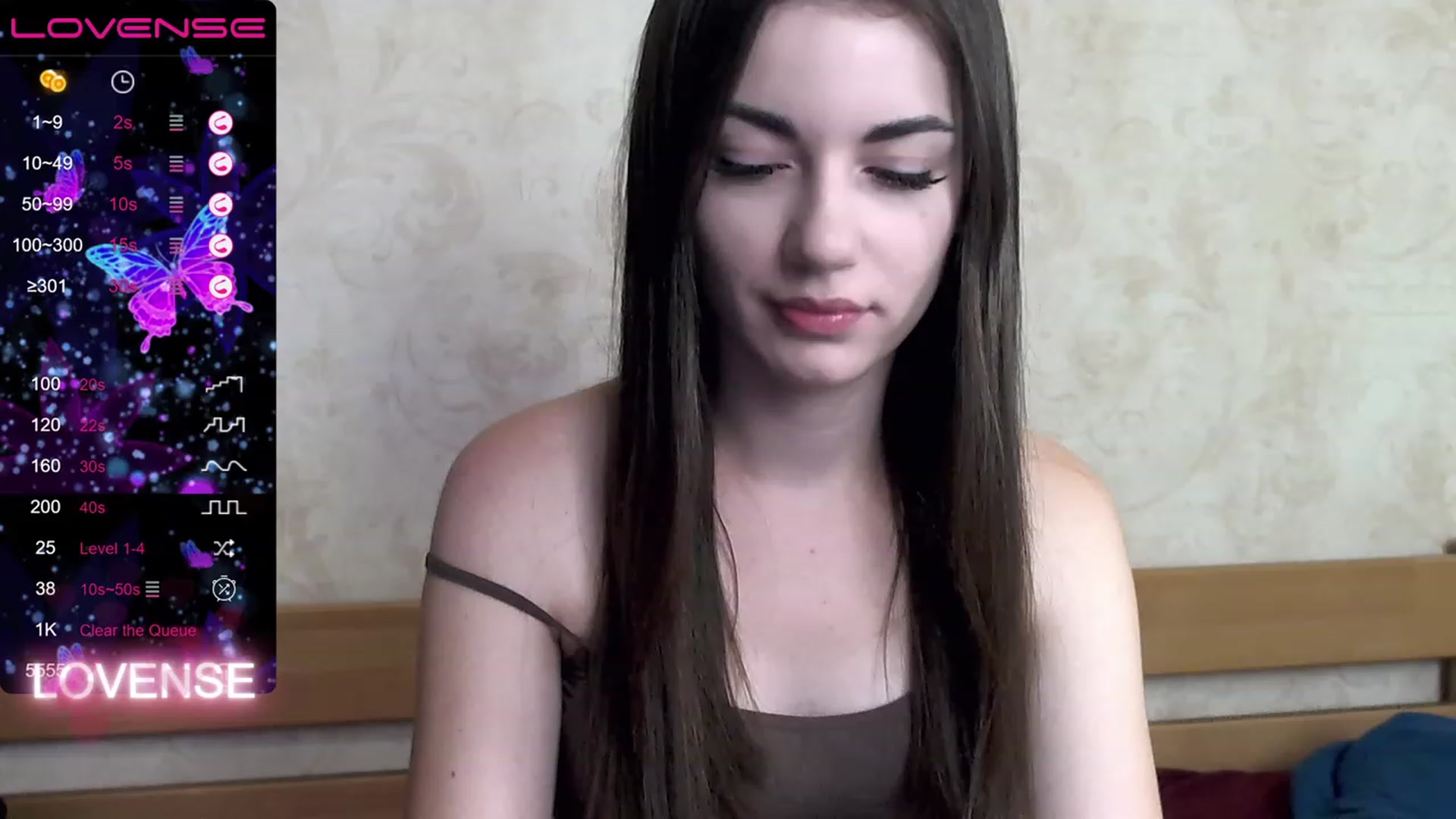Gallery image thumbnail from HoneyMargaret's myfreecams stream on, 07/21/2023, 02:46 image 4 of 20