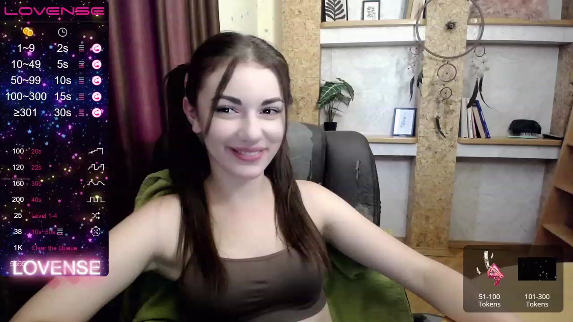 Gallery image thumbnail from HoneyMargaret's myfreecams stream on, 08/07/2023, 18:02 image 4 of 20