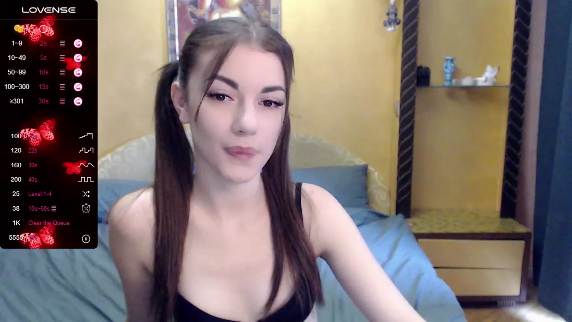 Gallery image thumbnail from HoneyMargaret's myfreecams stream on, 08/18/2023, 12:20 image 2 of 20
