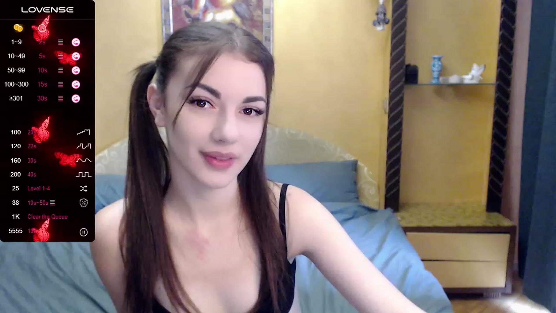 Gallery image thumbnail from HoneyMargaret's myfreecams stream on, 08/18/2023, 12:20 image 13 of 20