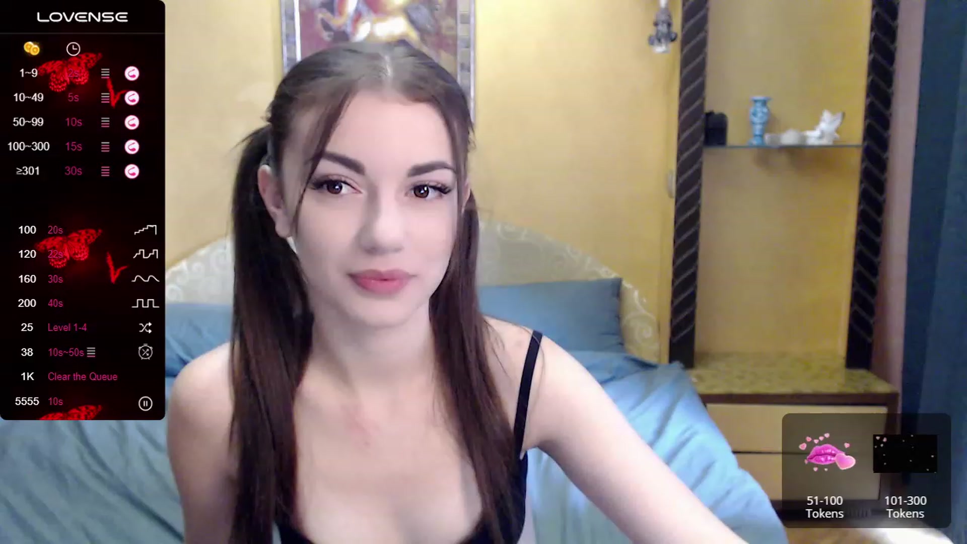 Gallery image thumbnail from HoneyMargaret's myfreecams stream on, 08/18/2023, 12:20 image 15 of 20