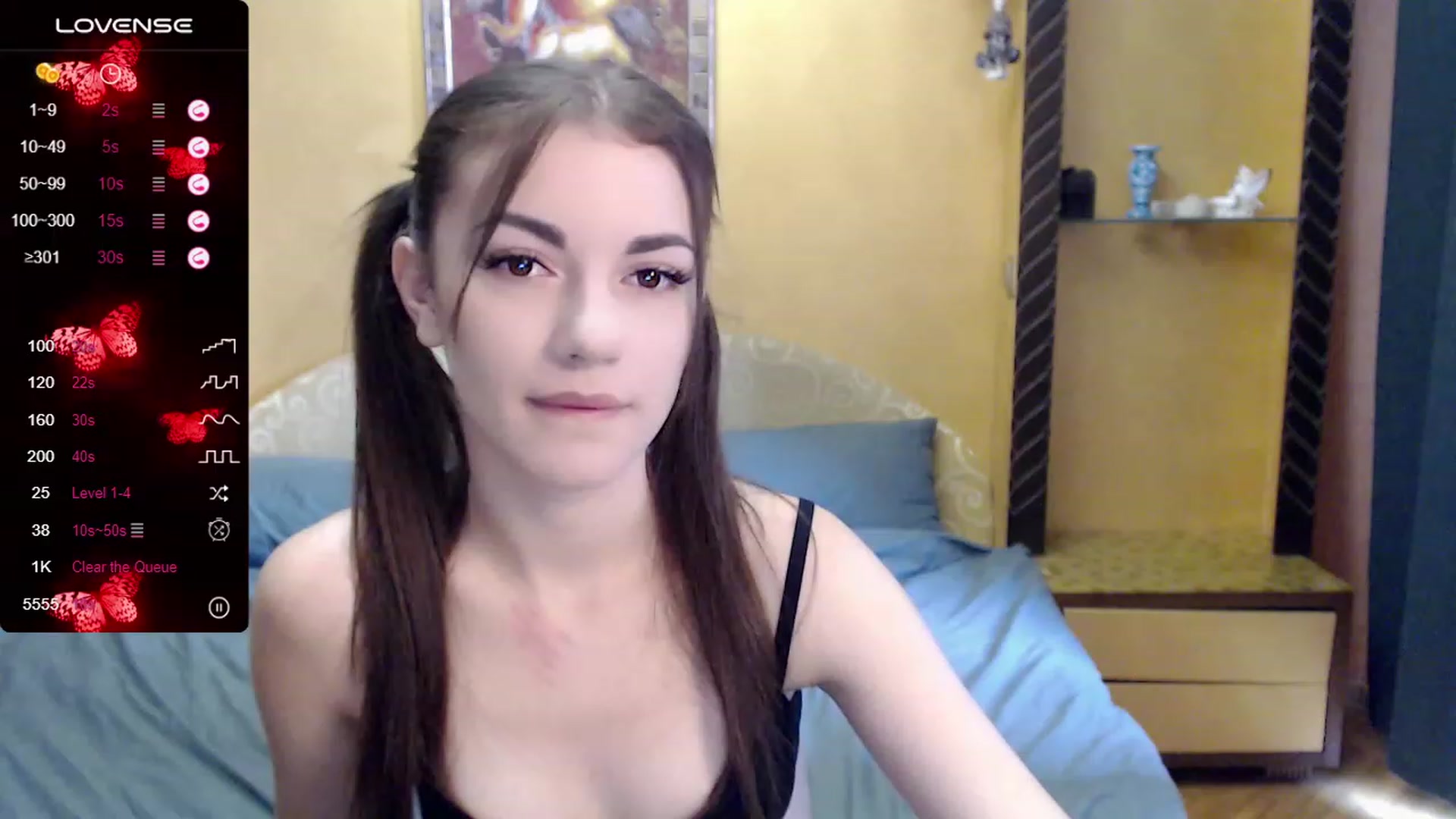 Gallery image thumbnail from HoneyMargaret's myfreecams stream on, 08/18/2023, 12:20 image 14 of 20