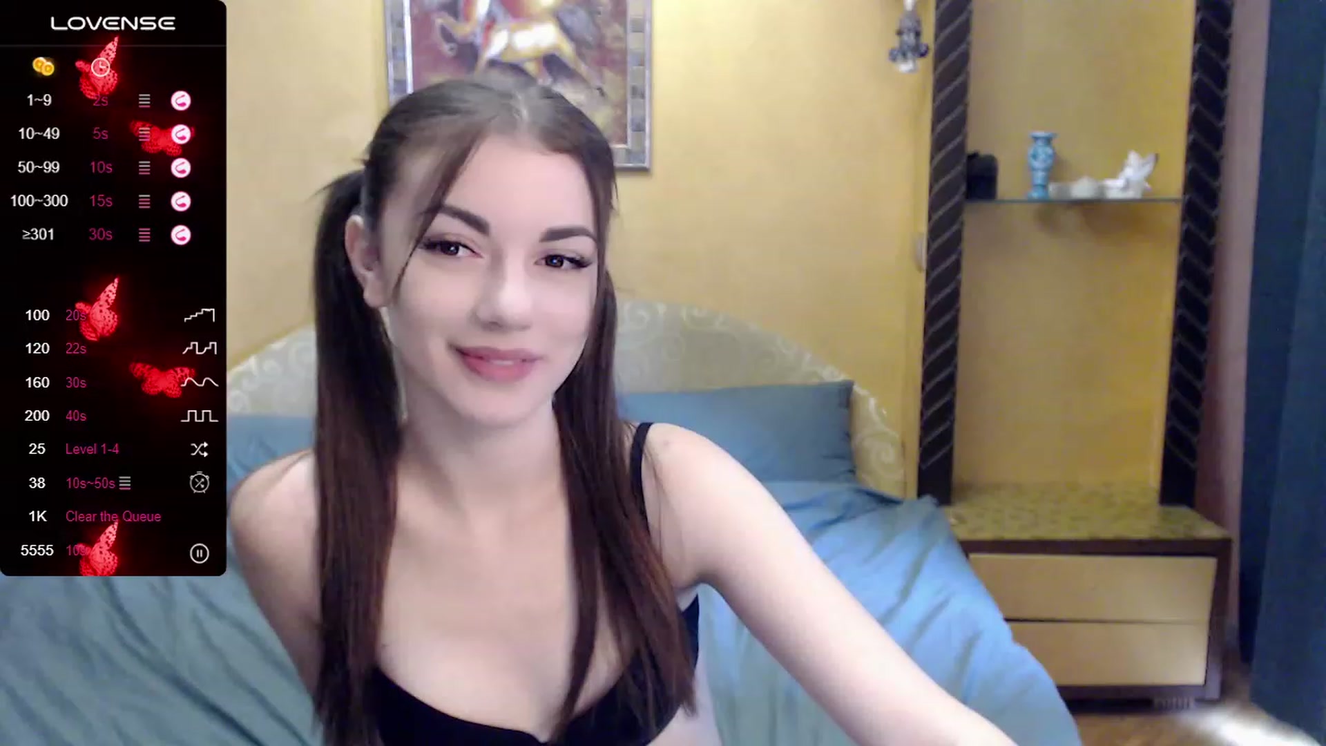 Gallery image thumbnail from HoneyMargaret's myfreecams stream on, 08/18/2023, 12:20 image 1 of 20