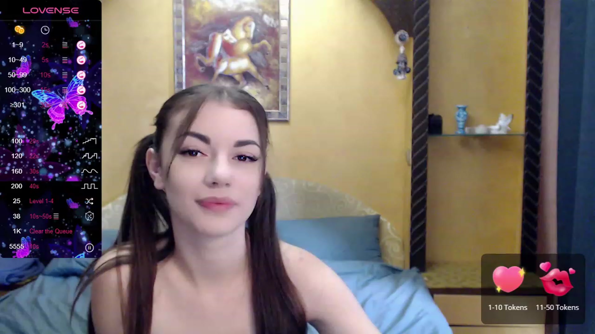 Gallery image thumbnail from HoneyMargaret's myfreecams stream on, 08/18/2023, 13:56 image 8 of 20