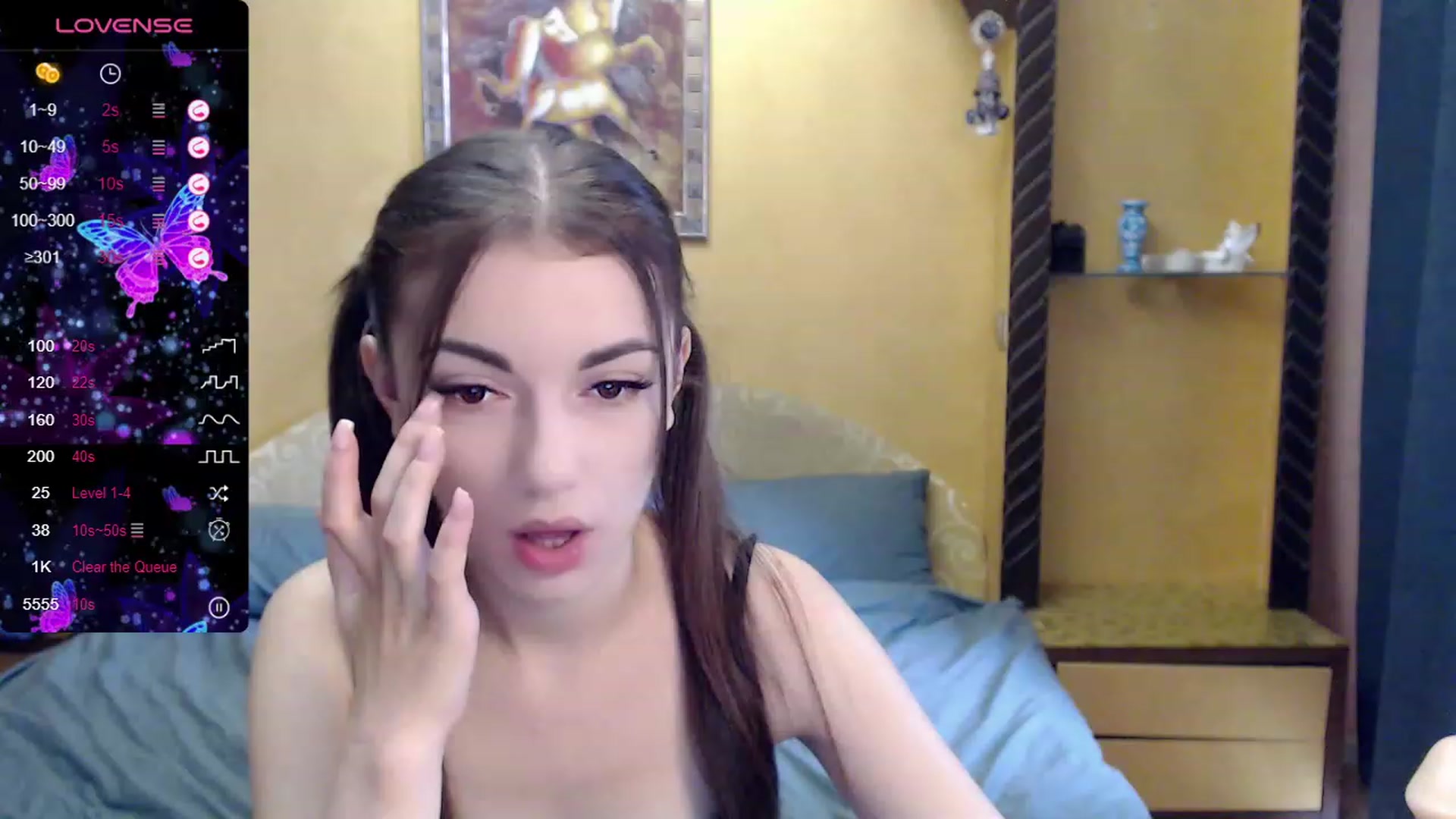Gallery image thumbnail from HoneyMargaret's myfreecams stream on, 08/18/2023, 13:56 image 3 of 20