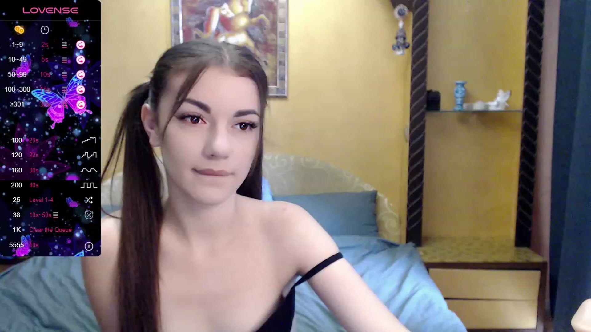 Gallery image thumbnail from HoneyMargaret's myfreecams stream on, 08/18/2023, 13:56 image 4 of 20