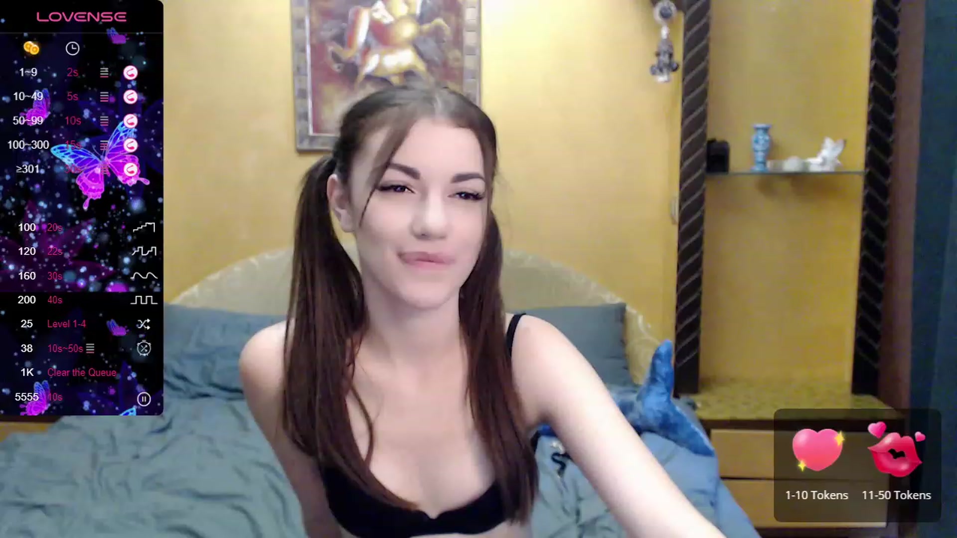 Gallery image thumbnail from HoneyMargaret's myfreecams stream on, 08/18/2023, 16:34 image 18 of 20