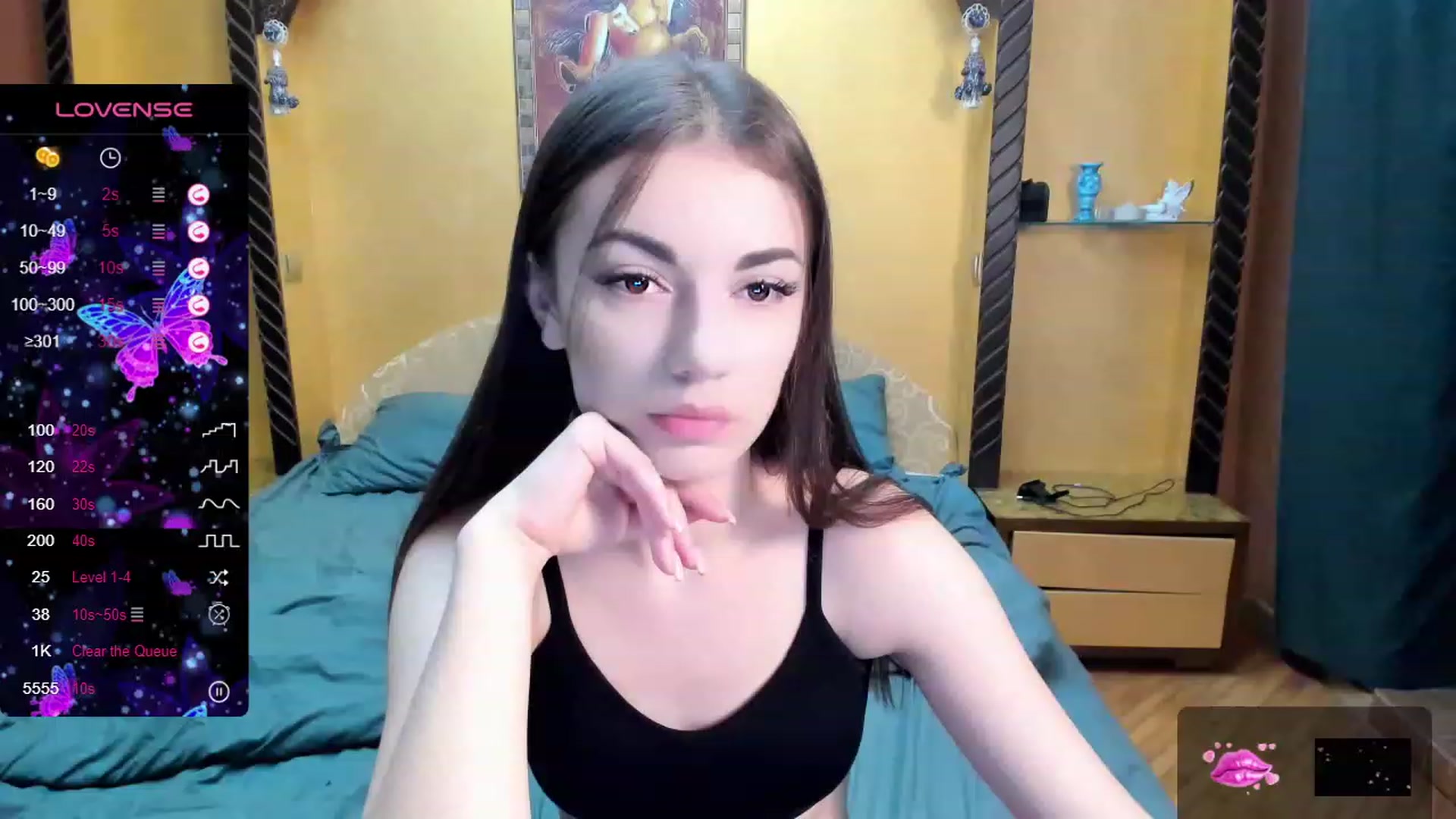 Gallery image thumbnail from HoneyMargaret's myfreecams stream on, 08/20/2023, 11:21 image 8 of 20