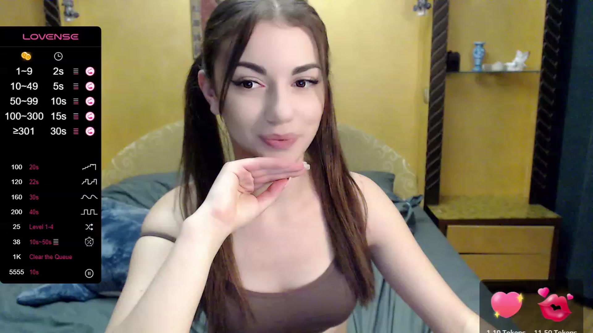 Gallery image thumbnail from HoneyMargaret's myfreecams stream on, 08/23/2023, 21:38 image 13 of 20