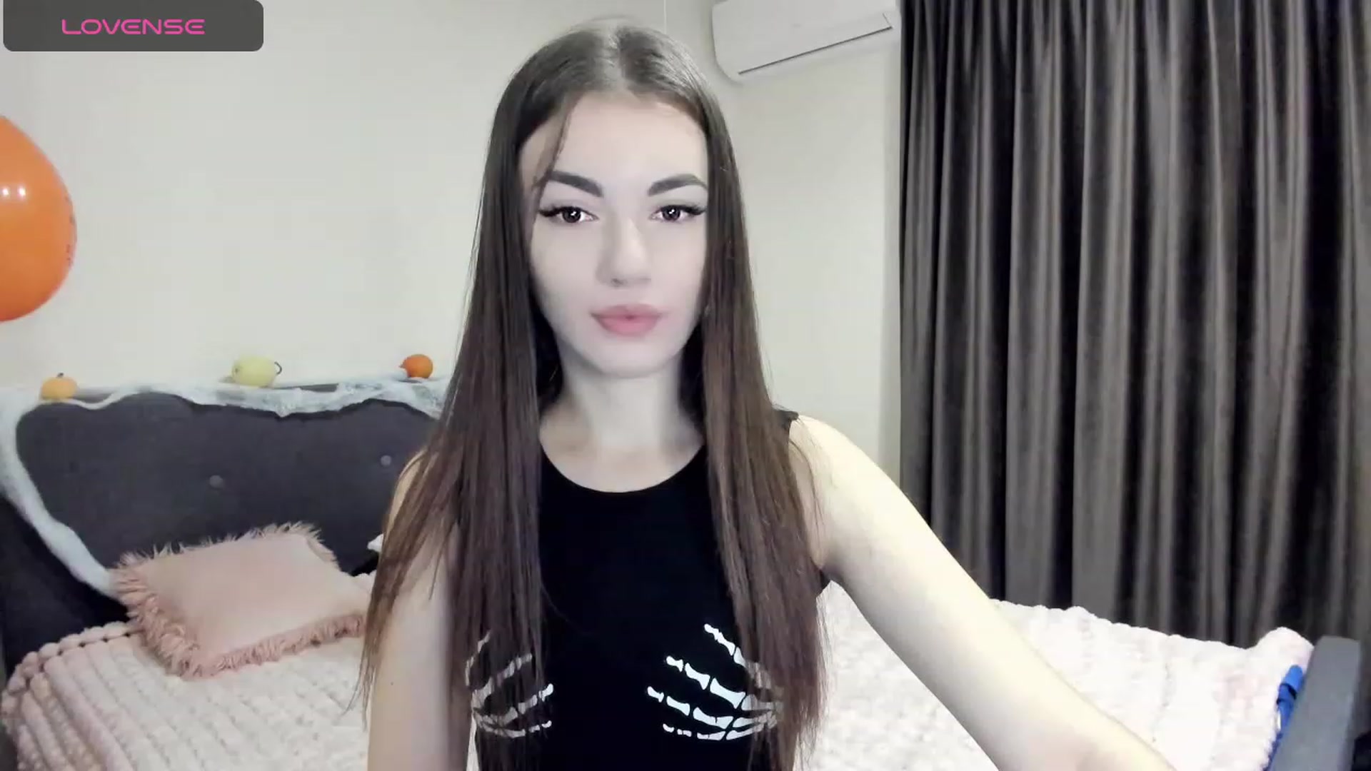 Gallery image thumbnail from HoneyMargo's myfreecams stream on, 11/05/2023, 14:38 image 4 of 20