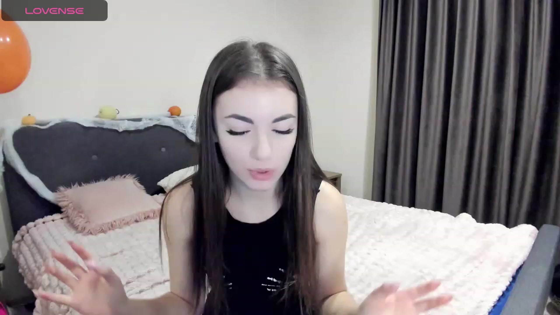 Gallery image thumbnail from HoneyMargo's myfreecams stream on, 11/05/2023, 17:37 image 9 of 20