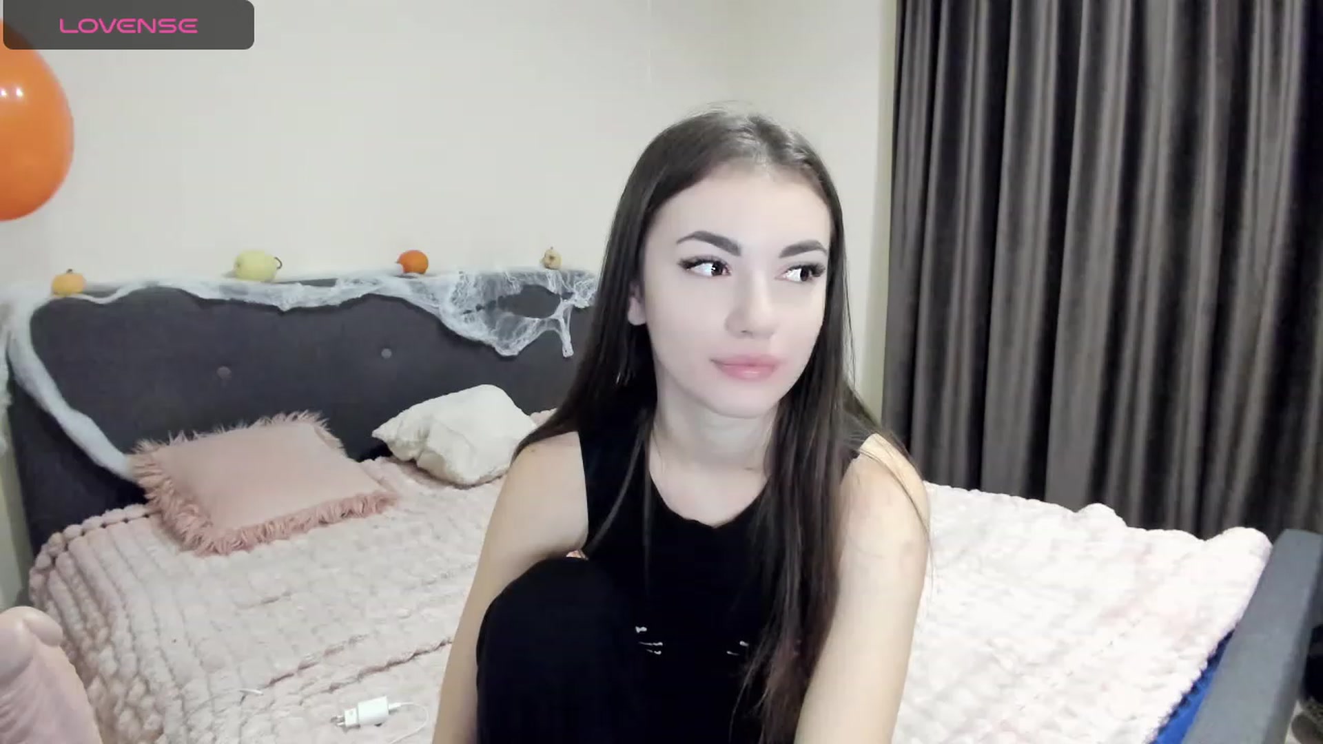 Gallery image thumbnail from HoneyMargo's myfreecams stream on, 11/05/2023, 17:37 image 19 of 20
