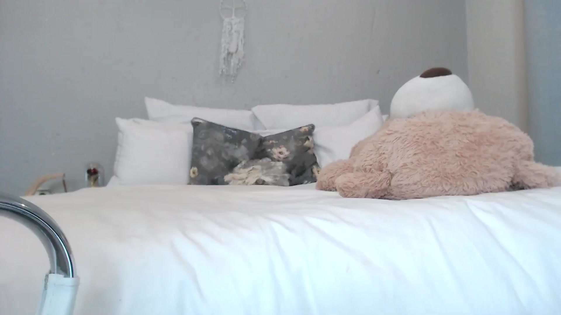 Gallery image thumbnail from HoneyNala's myfreecams stream on, 09/25/2024, 04:26 image 5 of 20