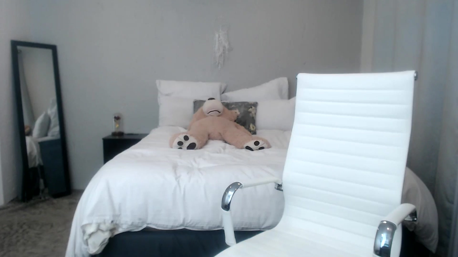 Gallery image thumbnail from HoneyNala's myfreecams stream on, 11/11/2024, 02:00 image 14 of 20